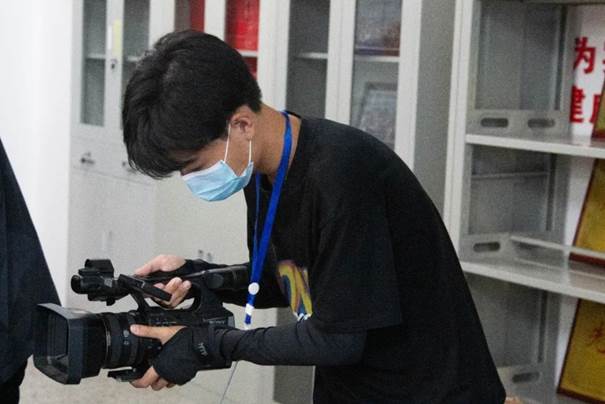 说明: https://inews.gtimg.com/newsapp_bt/0/15280481448/1000