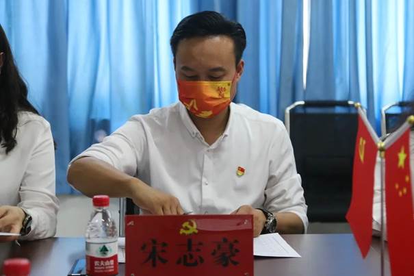说明: 图片
