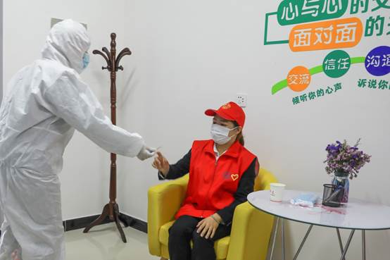 说明: C:\Users\Administrator\Desktop\新建文件夹\学生进入宿舍\9O9A7681.JPG