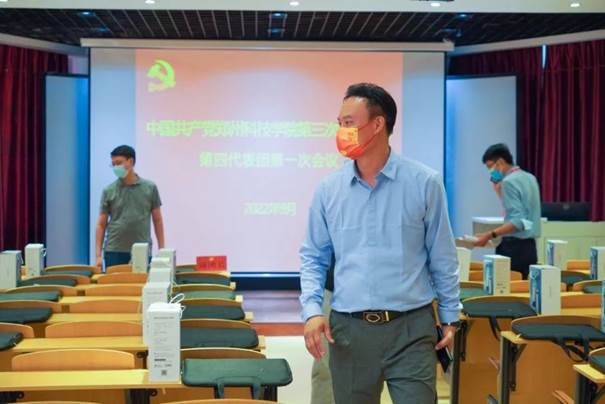 说明: https://inews.gtimg.com/newsapp_bt/0/15280477383/1000