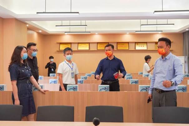 说明: https://inews.gtimg.com/newsapp_bt/0/15280477496/1000