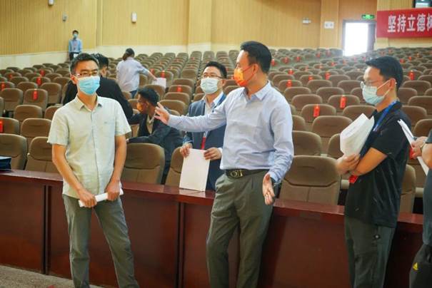 说明: https://inews.gtimg.com/newsapp_bt/0/15280476827/1000