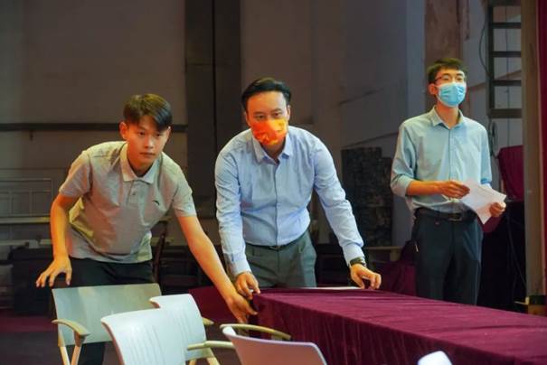 说明: https://inews.gtimg.com/newsapp_bt/0/15280476682/1000