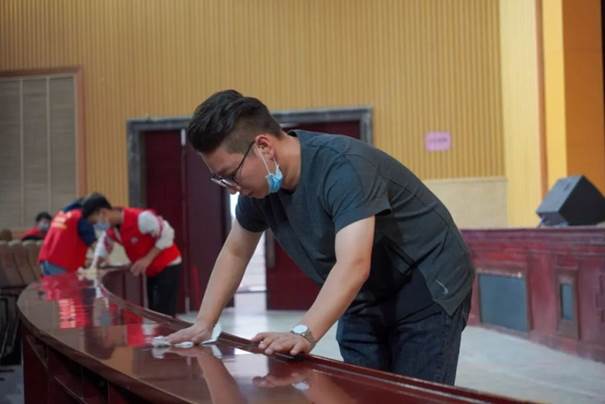 说明: https://inews.gtimg.com/newsapp_bt/0/15280480520/1000