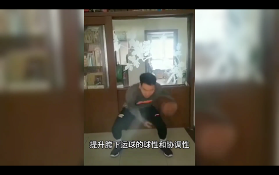 说明: 图片包含 照片, 前, 女人, 桌子描述已自动生成