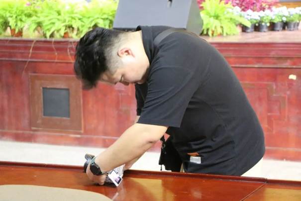 说明: https://inews.gtimg.com/newsapp_bt/0/15280481535/1000