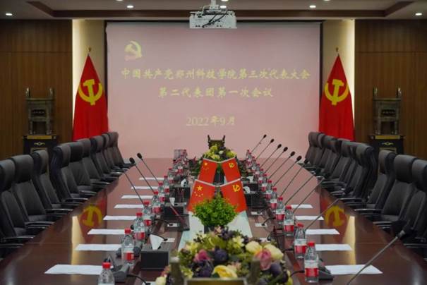 说明: https://inews.gtimg.com/newsapp_bt/0/15280478735/1000