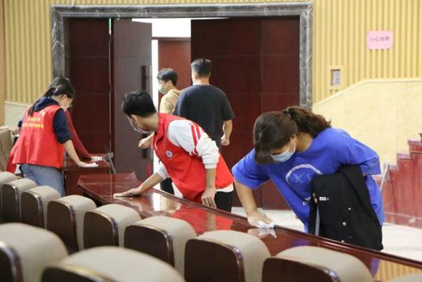 说明: https://inews.gtimg.com/newsapp_bt/0/15280480390/1000
