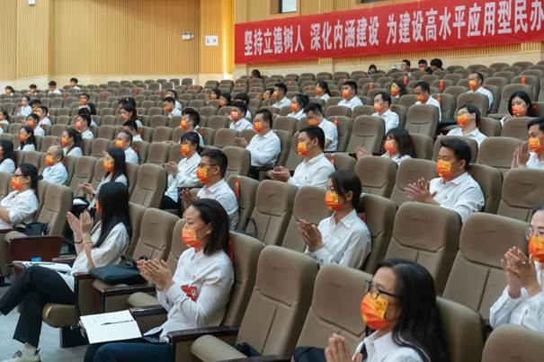 说明: 图片