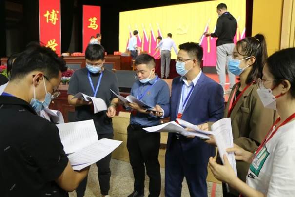 说明: https://inews.gtimg.com/newsapp_bt/0/15280480141/1000