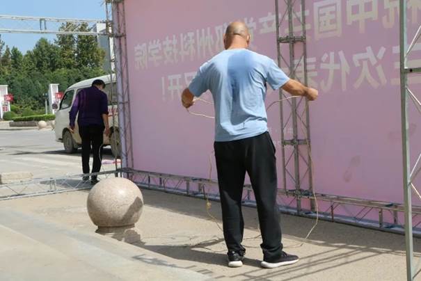说明: https://inews.gtimg.com/newsapp_bt/0/15280480871/1000