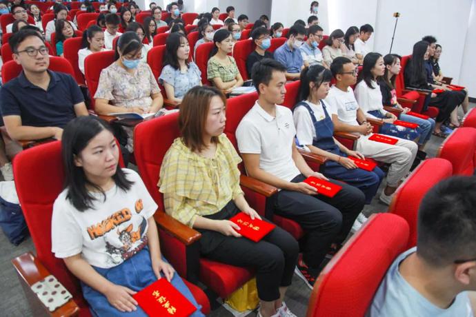 说明: https://nimg.ws.126.net/?url=http%3A%2F%2Fdingyue.ws.126.net%2F2020%2F0904%2F392981bbj00qg50pf003hc000u000k0m.jpg&thumbnail=690x2147483647&quality=75&type=jpg