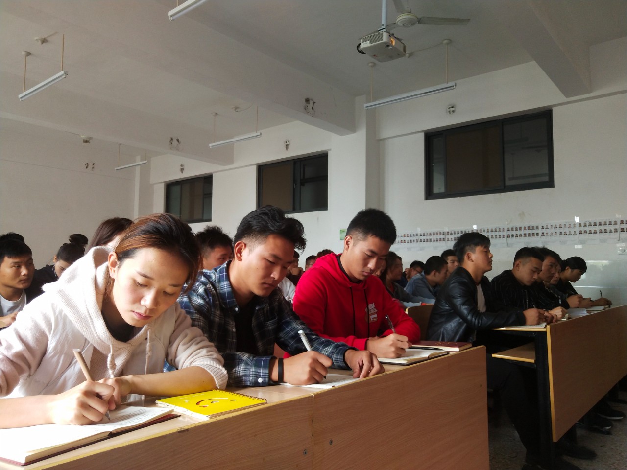 微信图片_20191023224025.jpg 微信图片_20191023224025.jpg