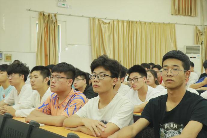 说明: https://nimg.ws.126.net/?url=http%3A%2F%2Fdingyue.ws.126.net%2F2021%2F0521%2F6c03964aj00qtfmrg0028c000u000k0m.jpg&thumbnail=690x2147483647&quality=75&type=jpg