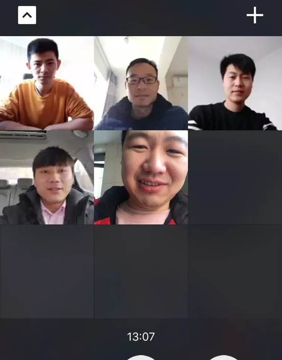 说明: 图片包含 对着, 照片, 监控, 电子描述已自动生成