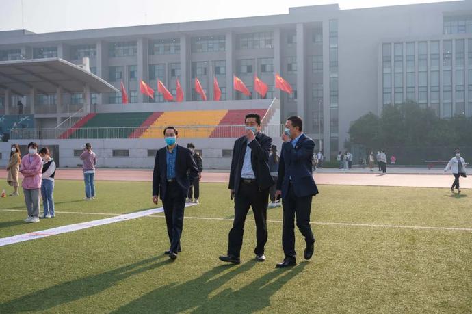 说明: https://nimg.ws.126.net/?url=http%3A%2F%2Fdingyue.ws.126.net%2F2022%2F0409%2F371fde6aj00ra1srw003kc000u000jym.jpg&thumbnail=690x10000&quality=75&type=jpg