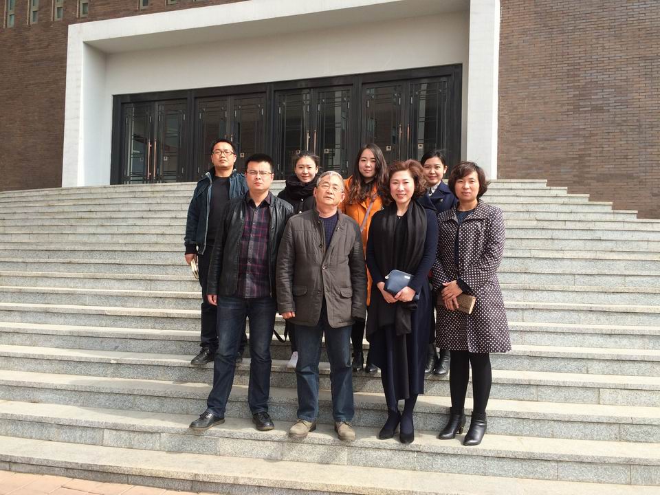 调整大小 与吉林动画学院领导合影.JPG