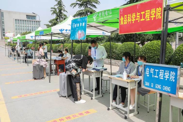说明: https://mmbiz.qpic.cn/mmbiz_jpg/9MP1KQ8vr2lYMMMFicb17893Qa6ibqKrrnfp1vbLDeb2hpln3pAmpy9YsW1edeTfqUXAnTAHltBoRZkStlHdRCkw/640?wx_fmt=jpeg&wxfrom=5&wx_lazy=1&wx_co=1