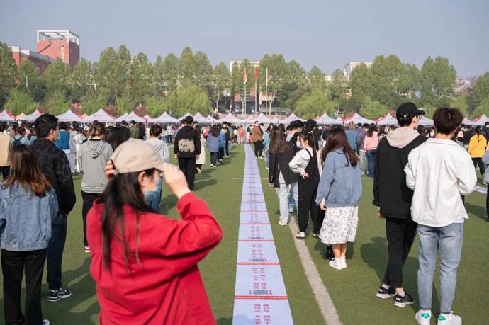 说明: https://nimg.ws.126.net/?url=http%3A%2F%2Fdingyue.ws.126.net%2F2022%2F0409%2Fb3446d70j00ra1srw003nc000u000jym.jpg&thumbnail=690x10000&quality=75&type=jpg