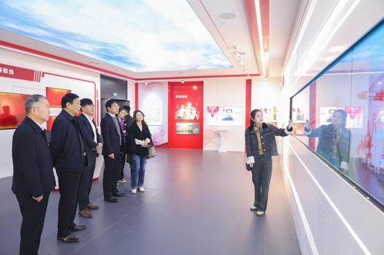 说明: https://www.zit.edu.cn/__local/0/01/99/3F70BA3204E998D6F2C01DECC00_1FF0A67D_117DE.jpg