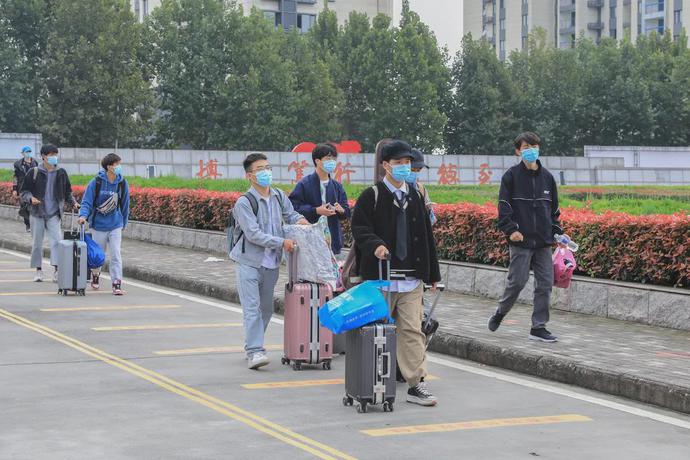 说明: https://nimg.ws.126.net/?url=http%3A%2F%2Fdingyue.ws.126.net%2F2021%2F1013%2F33f01bd4j00r0wh95003yc000u000k0m.jpg&thumbnail=690x10000&quality=75&type=jpg