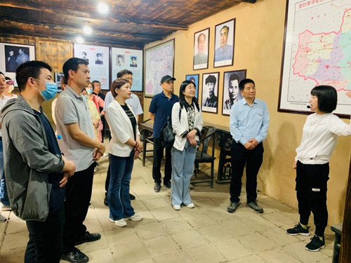 郑州科技学院图书馆组织党员赴豫西抗日根据地纪念馆开展党史学习教育