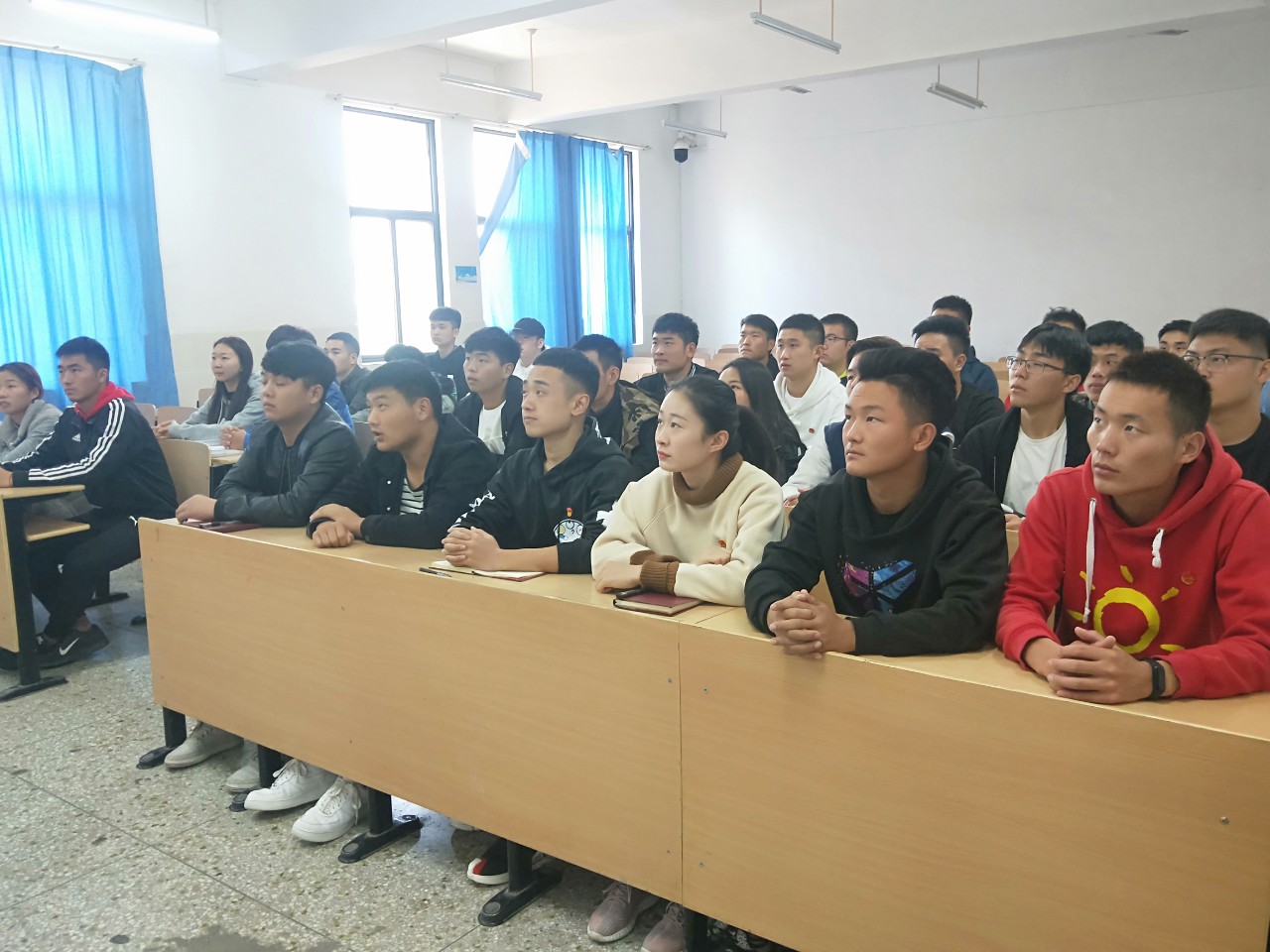 微信图片_20191117204300.jpg 微信图片_20191117204300.jpg