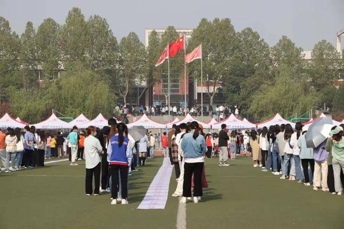 说明: https://nimg.ws.126.net/?url=http%3A%2F%2Fdingyue.ws.126.net%2F2022%2F0409%2Fc114a2abj00ra1srw003qc000u000k0m.jpg&thumbnail=690x10000&quality=75&type=jpg
