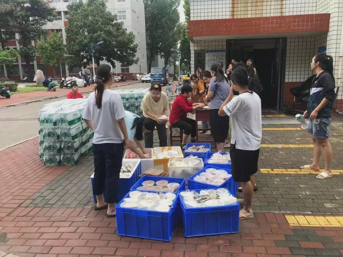 说明: https://nimg.ws.126.net/?url=http%3A%2F%2Fdingyue.ws.126.net%2F2021%2F0723%2F561ba65fj00qwp91q0046c000u000mim.jpg&thumbnail=690x2147483647&quality=75&type=jpg