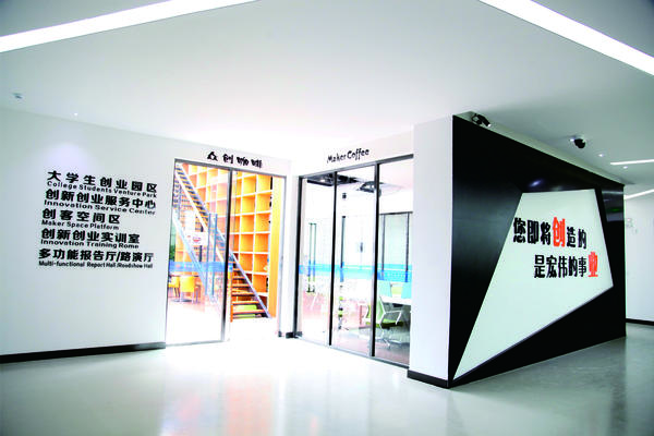 说明: https://rmfile.dahe.cn/image/jpeg/20200521/1590052920092899.jpg?imageMogr2/auto-orient/strip/interlace/1/thumbnail/600%3E/format/jpg