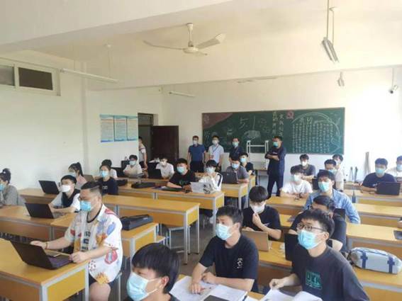 说明: https://nimg.ws.126.net/?url=http%3A%2F%2Fdingyue.ws.126.net%2F2022%2F0506%2F3d99891ej00rbfyi3002jc000u000mim.jpg&thumbnail=690x10000&quality=75&type=jpg