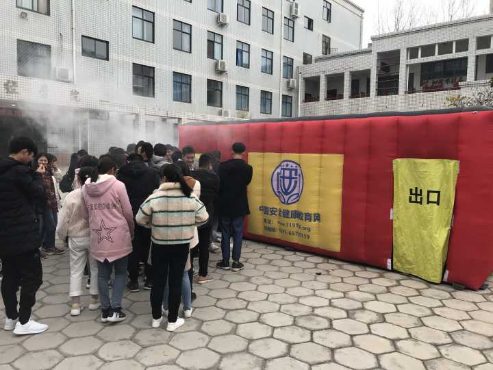 2.jpg 2.jpg
