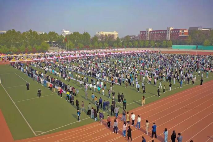 说明: https://nimg.ws.126.net/?url=http%3A%2F%2Fdingyue.ws.126.net%2F2022%2F0409%2F8dbbd0e7j00ra1srw003dc000u000k0m.jpg&thumbnail=690x10000&quality=75&type=jpg