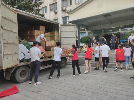 说明: https://nimg.ws.126.net/?url=http%3A%2F%2Fdingyue.ws.126.net%2F2021%2F0728%2F346a90fbj00qwxk3t003wc000u000mim.jpg&thumbnail=690x2147483647&quality=75&type=jpg