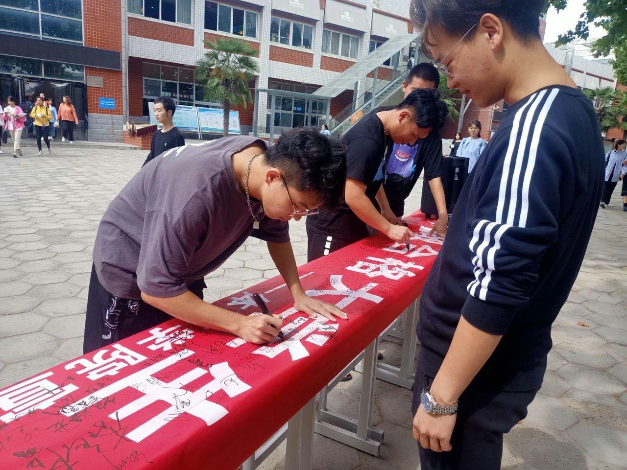 微信图片_20200929160759.jpg