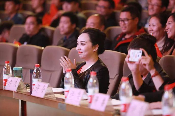 说明: https://nimg.ws.126.net/?url=http%3A%2F%2Fdingyue.ws.126.net%2FqQDVyRzIR2OpkLOvIIGgeqAEgN7BYtgrnAIsC6DkJ7FuM1571889227661.jpg&thumbnail=690x2147483647&quality=75&type=jpg