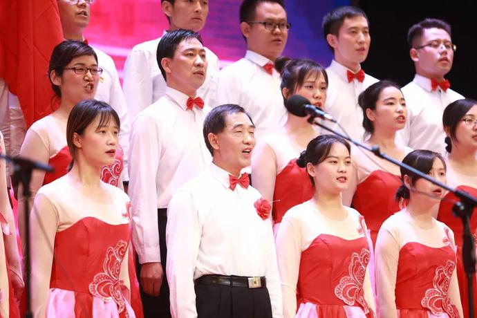 说明: https://nimg.ws.126.net/?url=http%3A%2F%2Fdingyue.ws.126.net%2FaSErAMWkvdzt3lMqpC2KXQuaSidYer1EgEt1Gb2mn1bpQ1571889228483compressflag.jpg&thumbnail=690x2147483647&quality=75&type=jpg