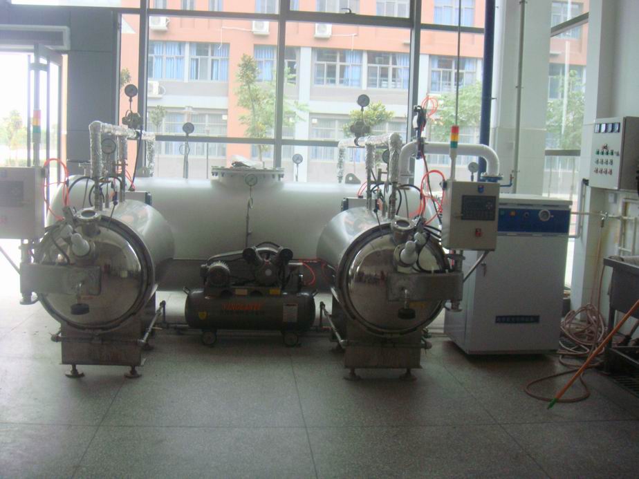 调整大小 参观郑州轻工业学院食品学院实验教学中心.JPG 调整大小 参观郑州轻工业学院食品学院实验教学中心.JPG