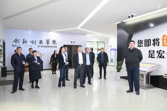 说明: 892657064452371786