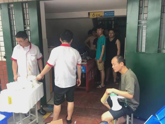 说明: https://nimg.ws.126.net/?url=http%3A%2F%2Fdingyue.ws.126.net%2F2021%2F0723%2Febe189dej00qwp91q0025c000u000mim.jpg&thumbnail=690x2147483647&quality=75&type=jpg