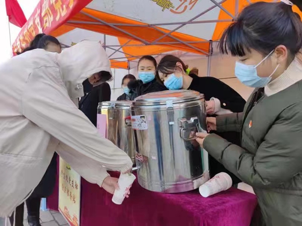 说明: https://media2.hntv.tv/data_01/158/1/2021/11/08/c3ece6b1429b011f6bc02056df2825c0.jpg