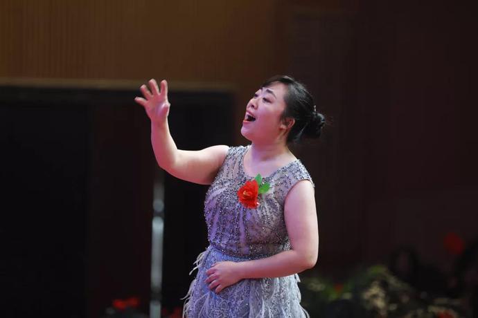说明: https://nimg.ws.126.net/?url=http%3A%2F%2Fdingyue.ws.126.net%2F6J0sHT2HHQi5rBXszQ534m7hcc5s5BbKfjqqf8dev4y2o1571889227665.jpg&thumbnail=690x2147483647&quality=75&type=jpg
