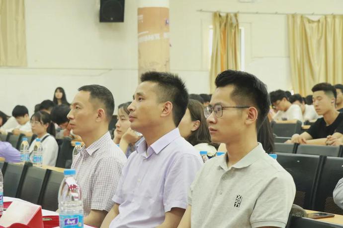 说明: https://nimg.ws.126.net/?url=http%3A%2F%2Fdingyue.ws.126.net%2F2021%2F0521%2F038c5b1ej00qtfmqy0022c000u000k0m.jpg&thumbnail=690x2147483647&quality=75&type=jpg
