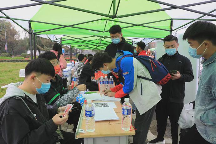 说明: https://nimg.ws.126.net/?url=http%3A%2F%2Fdingyue.ws.126.net%2F2021%2F1013%2F3cbea4d5j00r0wh96003bc000u000k0m.jpg&thumbnail=690x10000&quality=75&type=jpg