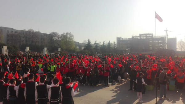 说明: http://content.henandaily.cn/uploadfile/2019/0331/20190331043342235.jpg