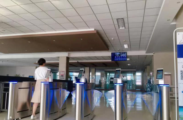 说明: https://inews.gtimg.com/newsapp_bt/0/10411119464/641