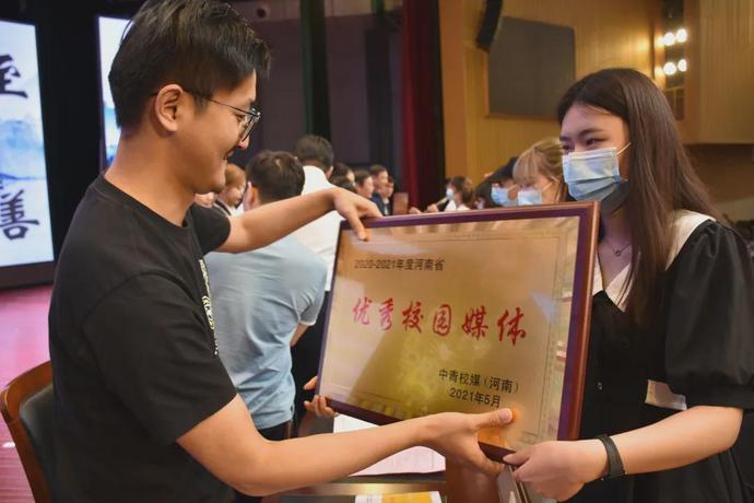 说明: https://nimg.ws.126.net/?url=http%3A%2F%2Fdingyue.ws.126.net%2F2021%2F0525%2F366bcd22j00qtn5ui0020c000u000k0m.jpg&thumbnail=690x2147483647&quality=75&type=jpg