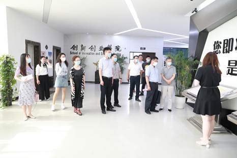 说明: 9O9A0942,说明: 9O9A1030,说明: 9O9A1142