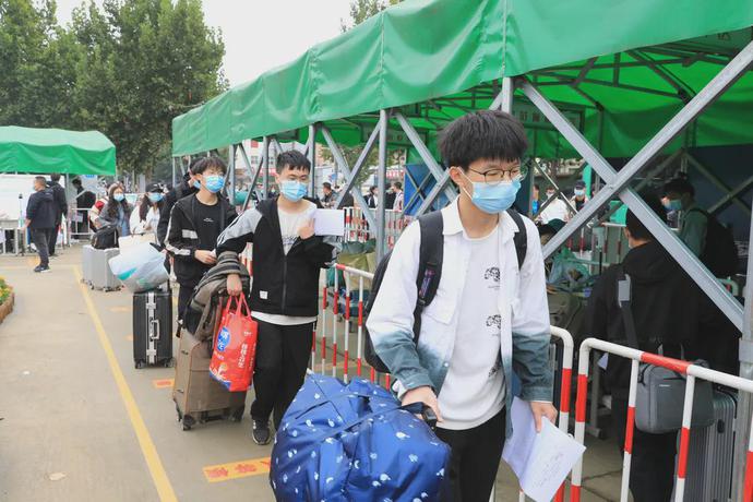 说明: https://nimg.ws.126.net/?url=http%3A%2F%2Fdingyue.ws.126.net%2F2021%2F1013%2Fd1ae99cdj00r0wh95003gc000u000k0m.jpg&thumbnail=690x10000&quality=75&type=jpg