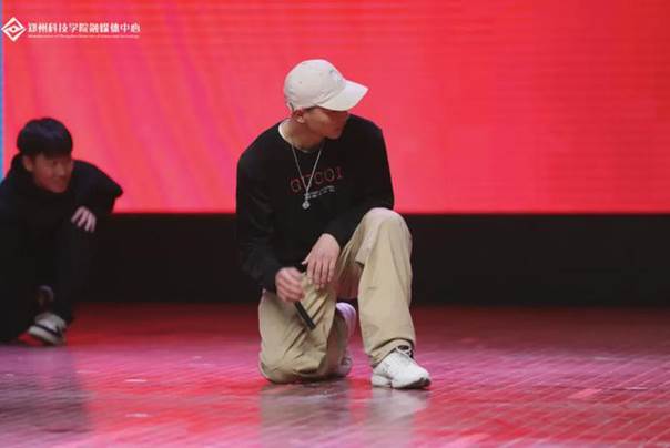 说明: https://nimg.ws.126.net/?url=http%3A%2F%2Fdingyue.ws.126.net%2F2021%2F1203%2F038d7435j00r3irrm001ec000u000k0m.jpg&thumbnail=690x10000&quality=75&type=jpg